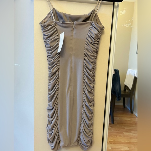 Max and Cleo dress - Picture 2 of 3